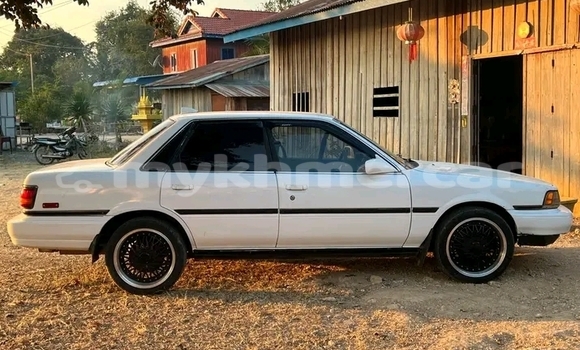 Buy Used Toyota Camry White Car in Kratié in Kratié Province Buy Used Toyota Camry White Car in Kratié in Kratié Province