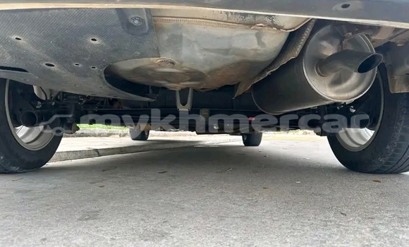 Buy Used Toyota Prius White Car in Koulen in Preah Vihear Province Buy Used Toyota Prius White Car in Koulen in Preah Vihear Province