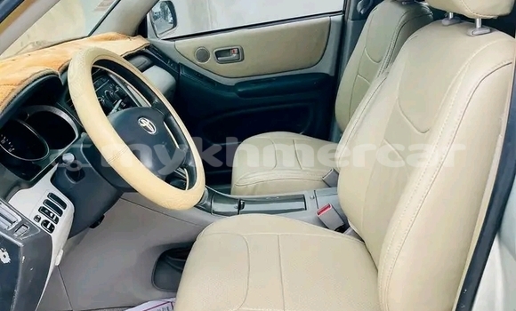 Buy Used Toyota Highlander Other Car in Chbar Mon in Kampong Speu Province Buy Used Toyota Highlander Other Car in Chbar Mon in Kampong Speu Province