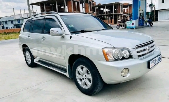 Buy Used Toyota Highlander Other Car in Chbar Mon in Kampong Speu Province Buy Used Toyota Highlander Other Car in Chbar Mon in Kampong Speu Province
