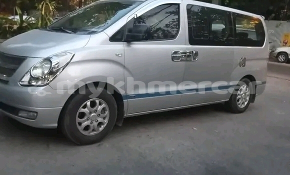 Buy Used Hyundai Starex Other Car in Chbar Mon in Kampong Speu Province Buy Used Hyundai Starex Other Car in Chbar Mon in Kampong Speu Province