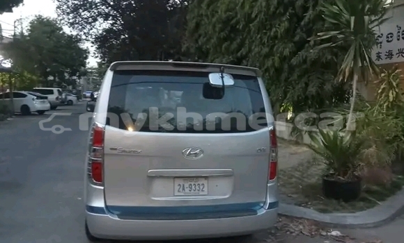 Buy Used Hyundai Starex Other Car in Chbar Mon in Kampong Speu Province Buy Used Hyundai Starex Other Car in Chbar Mon in Kampong Speu Province