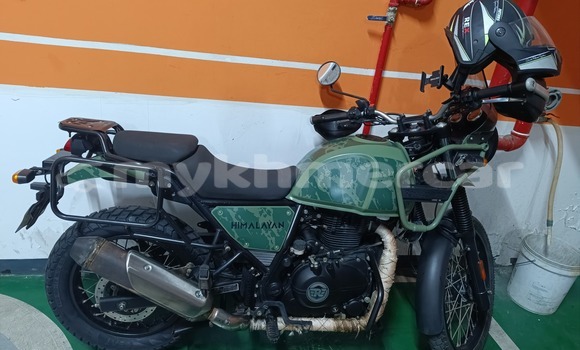 Buy Used Royal Enfield CLASSIC Green Bike in Phnom Penh in Phnom Penh Buy Used Royal Enfield CLASSIC Green Bike in Phnom Penh in Phnom Penh
