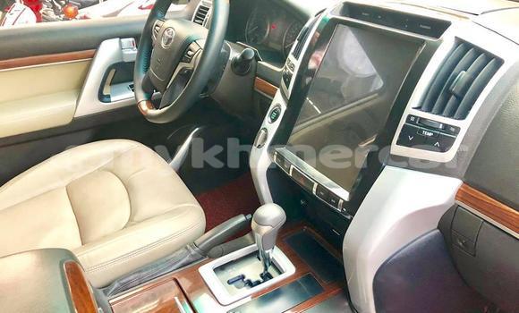 Acheter Occasion Voiture Toyota Land Cruiser Prado Blanc à Phnom Penh, Phnom Penh Acheter Occasion Voiture Toyota Land Cruiser Prado Blanc à Phnom Penh, Phnom Penh