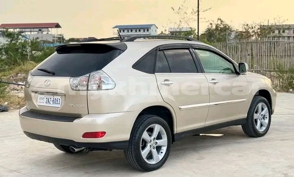 Buy Used Lexus ES 300 Other Car in Battambang in Battambang Province Buy Used Lexus ES 300 Other Car in Battambang in Battambang Province