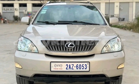 Buy Used Lexus ES 300 Other Car in Battambang in Battambang Province Buy Used Lexus ES 300 Other Car in Battambang in Battambang Province