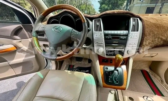 ទិញ បានប្រើ Lexus RX 330 White ឡាន} ក្នុង Chbar Mon ក្នុង Kampong Speu Province ទិញ បានប្រើ Lexus RX 330 White ឡាន} ក្នុង Chbar Mon ក្នុង Kampong Speu Province
