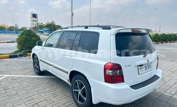 ទិញ បានប្រើ Toyota Highlander White ឡាន} ក្នុង Amleang ក្នុង Kampong Speu Province ទិញ បានប្រើ Toyota Highlander White ឡាន} ក្នុង Amleang ក្នុង Kampong Speu Province