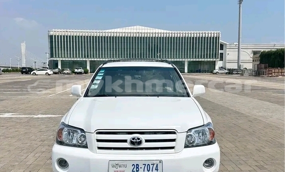 ទិញ បានប្រើ Toyota Highlander White ឡាន} ក្នុង Amleang ក្នុង Kampong Speu Province ទិញ បានប្រើ Toyota Highlander White ឡាន} ក្នុង Amleang ក្នុង Kampong Speu Province