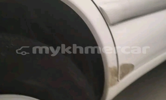 ទិញ បានប្រើ Toyota Highlander White ឡាន} ក្នុង Phnom Srok ក្នុង Banteay Meanchey Province ទិញ បានប្រើ Toyota Highlander White ឡាន} ក្នុង Phnom Srok ក្នុង Banteay Meanchey Province