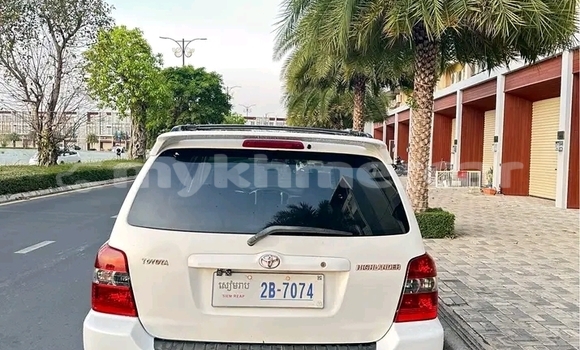 ទិញ បានប្រើ Toyota Highlander White ឡាន} ក្នុង Chbar Mon ក្នុង Kampong Speu Province ទិញ បានប្រើ Toyota Highlander White ឡាន} ក្នុង Chbar Mon ក្នុង Kampong Speu Province