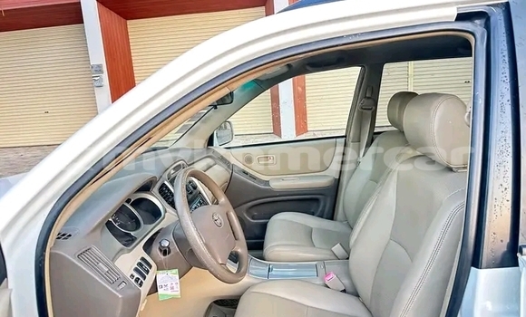 ទិញ បានប្រើ Toyota Highlander White ឡាន} ក្នុង Chbar Mon ក្នុង Kampong Speu Province ទិញ បានប្រើ Toyota Highlander White ឡាន} ក្នុង Chbar Mon ក្នុង Kampong Speu Province