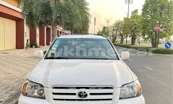 ទិញ បានប្រើ Toyota Highlander White ឡាន} ក្នុង Chbar Mon ក្នុង Kampong Speu Province ទិញ បានប្រើ Toyota Highlander White ឡាន} ក្នុង Chbar Mon ក្នុង Kampong Speu Province