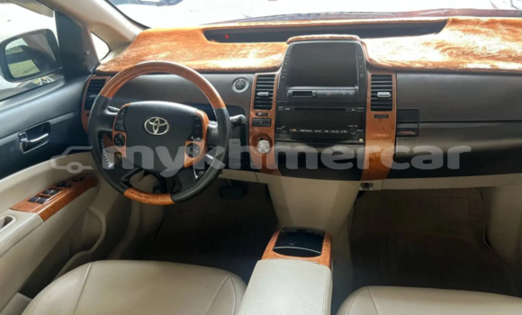 Buy Used Toyota Prius White Car in Phnom Penh in Phnom Penh Buy Used Toyota Prius White Car in Phnom Penh in Phnom Penh