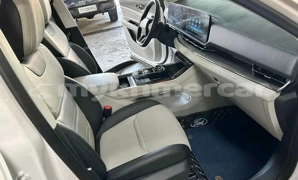 Buy Used Ford Territory White Car in Chbar Mon in Kampong Speu Province Buy Used Ford Territory White Car in Chbar Mon in Kampong Speu Province