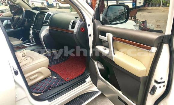 Acheter Occasion Voiture Toyota Land Cruiser Prado Blanc à Phnom Penh, Phnom Penh Acheter Occasion Voiture Toyota Land Cruiser Prado Blanc à Phnom Penh, Phnom Penh