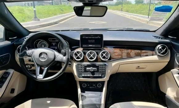 Buy Used Mercedes-Benz AMG GLE White Car in Koulen in Preah Vihear Province Buy Used Mercedes-Benz AMG GLE White Car in Koulen in Preah Vihear Province