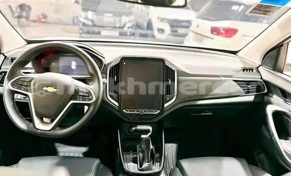 Acheter Occasion Voiture Chevrolet Captiva Blanc à Moung Ruessei, Battambang Province Acheter Occasion Voiture Chevrolet Captiva Blanc à Moung Ruessei, Battambang Province