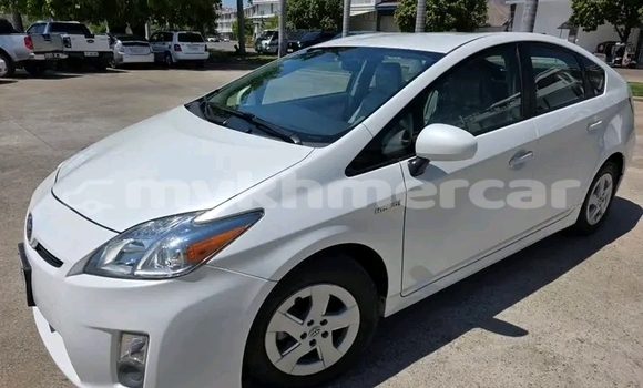 Buy Used Toyota Prius White Car in Khemarak Phoumin in Koh Kong Province Buy Used Toyota Prius White Car in Khemarak Phoumin in Koh Kong Province