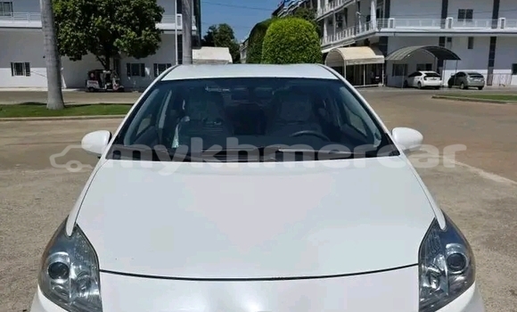 Buy Used Toyota Prius White Car in Khemarak Phoumin in Koh Kong Province Buy Used Toyota Prius White Car in Khemarak Phoumin in Koh Kong Province