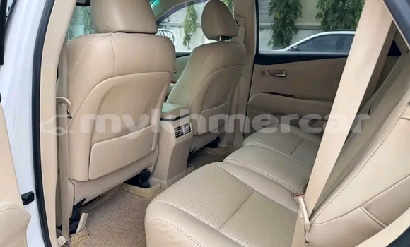 Buy Used Lexus RX 330 White Car in Chbar Mon in Kampong Speu Province Buy Used Lexus RX 330 White Car in Chbar Mon in Kampong Speu Province
