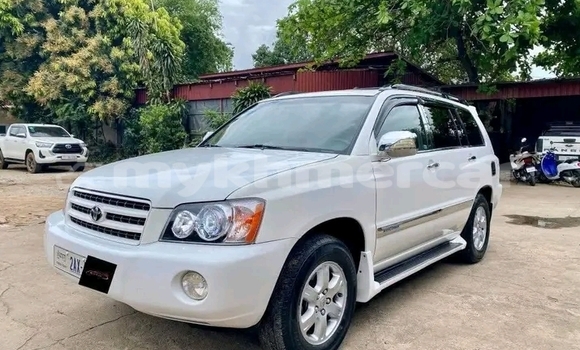 Buy Used Toyota Highlander White Car in Mongkol Borey in Banteay Meanchey Province Buy Used Toyota Highlander White Car in Mongkol Borey in Banteay Meanchey Province