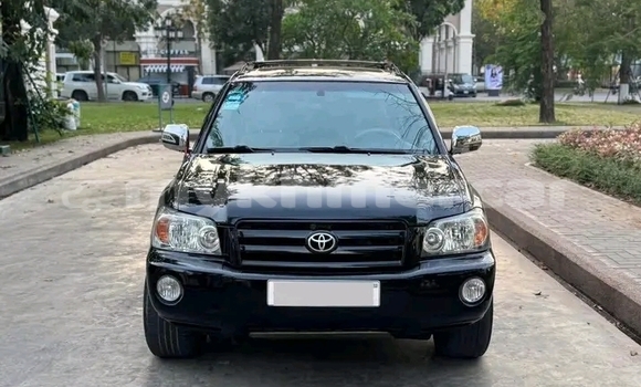 Buy Used Toyota Highlander Black Car in Cheom Ksan in Preah Vihear Province Buy Used Toyota Highlander Black Car in Cheom Ksan in Preah Vihear Province