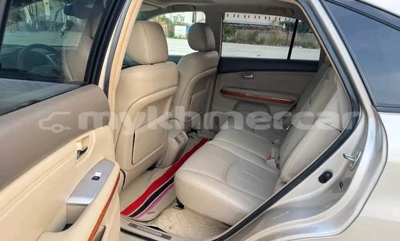 Buy Used Lexus RX 330 Other Car in Kampong Chhnang in Kampong Chhnang Province Buy Used Lexus RX 330 Other Car in Kampong Chhnang in Kampong Chhnang Province