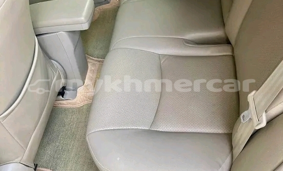 Buy Used Toyota Prius White Car in Chbar Mon in Kampong Speu Province Buy Used Toyota Prius White Car in Chbar Mon in Kampong Speu Province