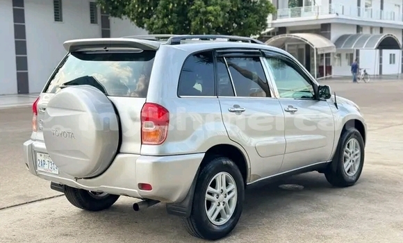 Buy Used Toyota RAV4 Other Car in Chbar Mon in Kampong Speu Province Buy Used Toyota RAV4 Other Car in Chbar Mon in Kampong Speu Province