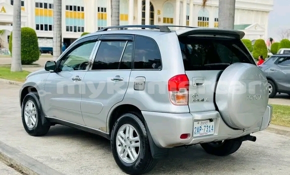Buy Used Toyota RAV4 Other Car in Chbar Mon in Kampong Speu Province Buy Used Toyota RAV4 Other Car in Chbar Mon in Kampong Speu Province