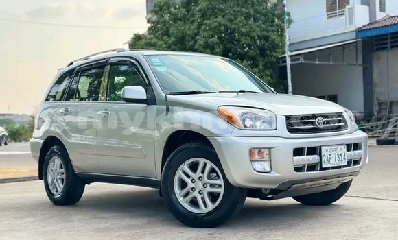 Buy Used Toyota RAV4 Other Car in Chbar Mon in Kampong Speu Province Buy Used Toyota RAV4 Other Car in Chbar Mon in Kampong Speu Province