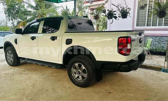 Buy Used Ford Taurus X White Car in Phnom Penh in Phnom Penh Buy Used Ford Taurus X White Car in Phnom Penh in Phnom Penh