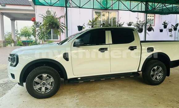 Buy Used Ford Taurus X White Car in Phnom Penh in Phnom Penh Buy Used Ford Taurus X White Car in Phnom Penh in Phnom Penh