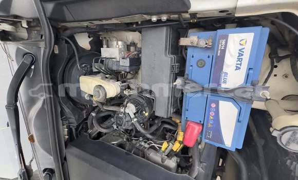 Buy Used Toyota Hilux White Car in Phnom Penh in Phnom Penh Buy Used Toyota Hilux White Car in Phnom Penh in Phnom Penh