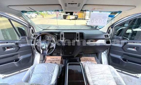 Buy Used Toyota Granvia White Car in Phnom Penh in Phnom Penh Buy Used Toyota Granvia White Car in Phnom Penh in Phnom Penh