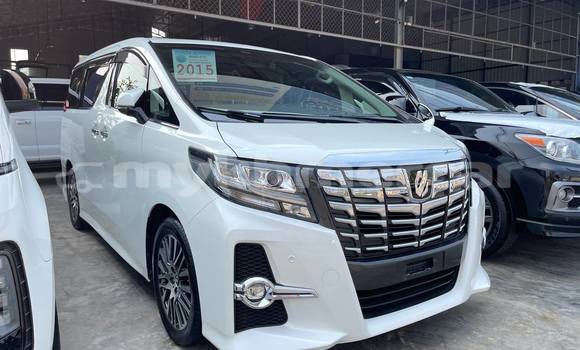 Buy Used Toyota Alphard White Car in Phnom Penh in Phnom Penh Buy Used Toyota Alphard White Car in Phnom Penh in Phnom Penh