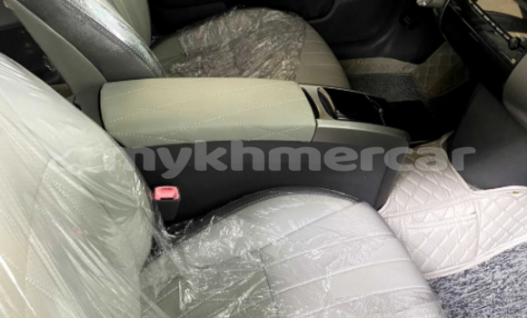 Buy Used Toyota Prius Other Car in Phnom Penh in Phnom Penh Buy Used Toyota Prius Other Car in Phnom Penh in Phnom Penh