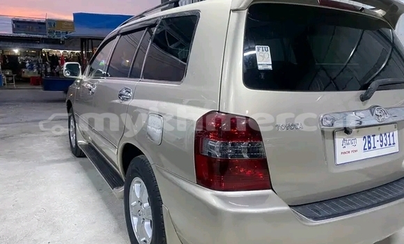 Acheter Occasion Voiture Toyota Highlander Autre à Chbar Mon, Kampong Speu Province Acheter Occasion Voiture Toyota Highlander Autre à Chbar Mon, Kampong Speu Province