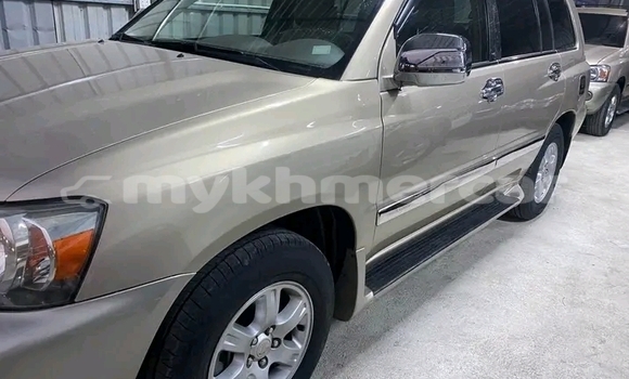 Acheter Occasion Voiture Toyota Highlander Autre à Chbar Mon, Kampong Speu Province Acheter Occasion Voiture Toyota Highlander Autre à Chbar Mon, Kampong Speu Province