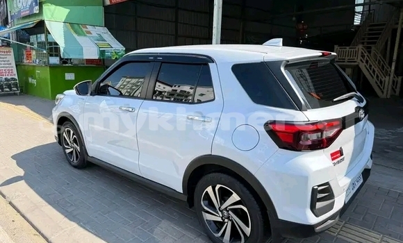 Acheter Occasion Voiture Toyota RAV4 Blanc à Chbar Mon, Kampong Speu Province Acheter Occasion Voiture Toyota RAV4 Blanc à Chbar Mon, Kampong Speu Province