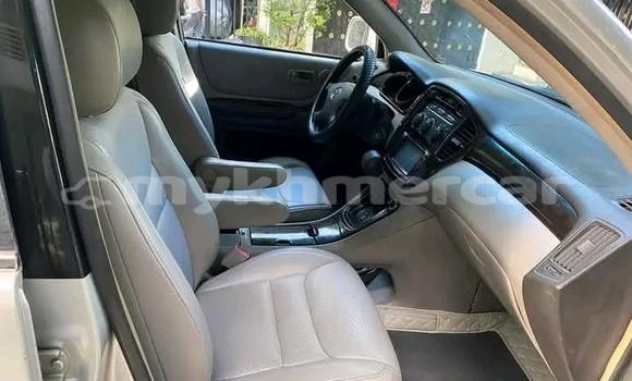 Buy Used Toyota Highlander Other Car in Chbar Mon in Kampong Speu Province Buy Used Toyota Highlander Other Car in Chbar Mon in Kampong Speu Province