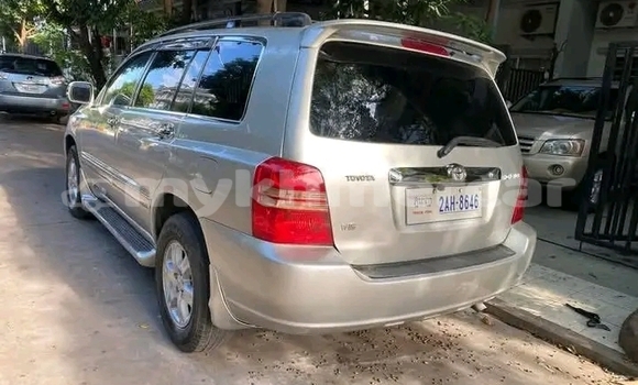 Buy Used Toyota Highlander Other Car in Chbar Mon in Kampong Speu Province Buy Used Toyota Highlander Other Car in Chbar Mon in Kampong Speu Province
