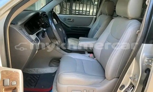 Buy Used Toyota Highlander Other Car in Chbar Mon in Kampong Speu Province Buy Used Toyota Highlander Other Car in Chbar Mon in Kampong Speu Province