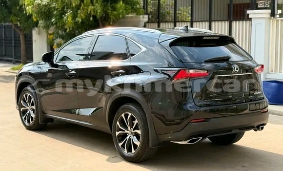 Acheter Occasion Voiture Lexus NX Noir à Chbar Mon, Kampong Speu Province Acheter Occasion Voiture Lexus NX Noir à Chbar Mon, Kampong Speu Province