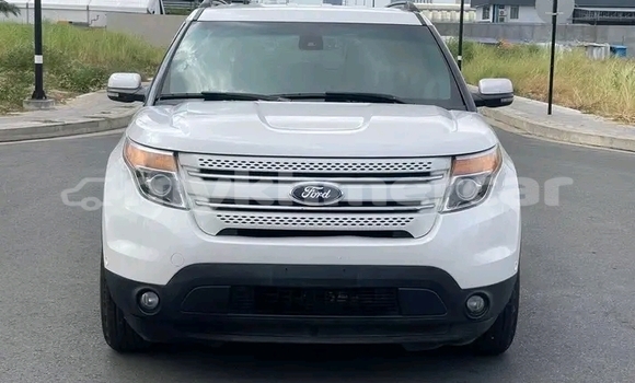 Acheter Occasion Voiture Ford Explorer Blanc à Chbar Mon, Kampong Speu Province Acheter Occasion Voiture Ford Explorer Blanc à Chbar Mon, Kampong Speu Province