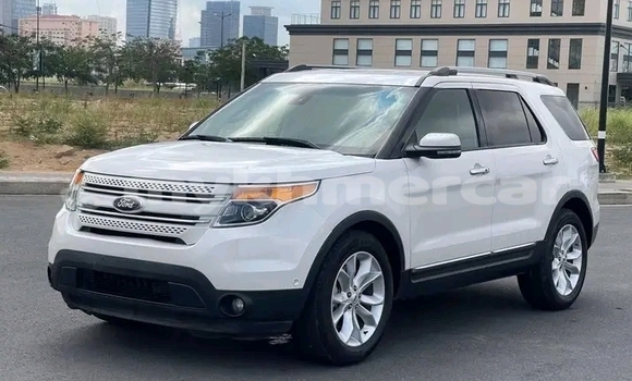 Acheter Occasion Voiture Ford Explorer Blanc à Chbar Mon, Kampong Speu Province Acheter Occasion Voiture Ford Explorer Blanc à Chbar Mon, Kampong Speu Province