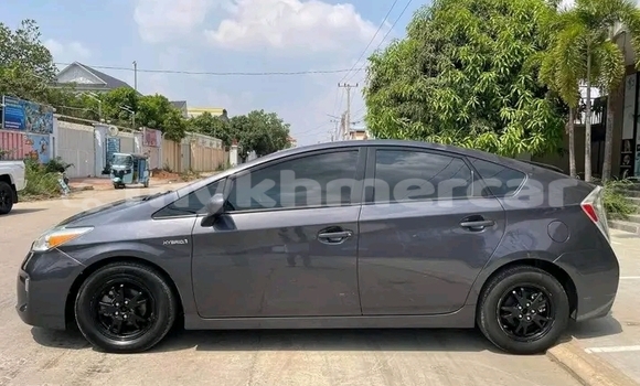 Acheter Occasion Voiture Toyota Prius Autre à Cheom Ksan, Preah Vihear Province Acheter Occasion Voiture Toyota Prius Autre à Cheom Ksan, Preah Vihear Province