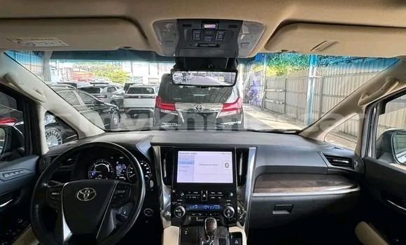 Acheter Occasion Voiture Toyota Alphard Noir à Cheom Ksan, Preah Vihear Province Acheter Occasion Voiture Toyota Alphard Noir à Cheom Ksan, Preah Vihear Province