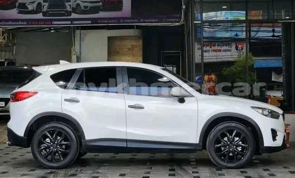 Acheter Occasion Voiture Mazda CX-5 Blanc à Cheom Ksan, Preah Vihear Province Acheter Occasion Voiture Mazda CX-5 Blanc à Cheom Ksan, Preah Vihear Province